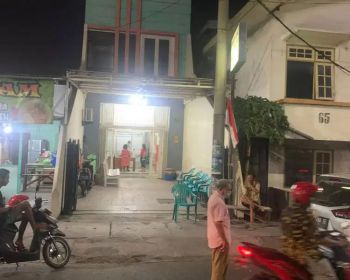 Dijual Ruko Raya Kedung Cowek SBY Timur Lokasi strategis .