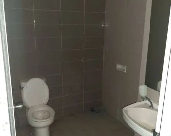 Ruko Cakep Siap Pakai Cocok Buat Kantor Lokasi Bagus dan Ramai