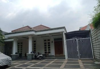 Dijual Rumah HOS Cokroaminoto Menteng 2 Lantai