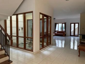 Rumah Asri Halaman Luas di Setra Indah Bandung Utara