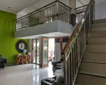 Di sewakan rumah mewah citra grand Cibubur cocok untuk kantor