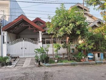 Rumah dekat merr Rungkut lebar 8 siap huni