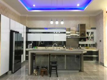 Jual rumah Mewah jalan Lobak, kondisi full perabot, lokasi inti kota