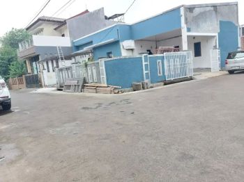 Rumah dukuh zamrud posisi hoek lt 170 meter²