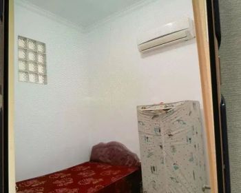 Dekat sekolah maitreyawira jl. R. Abdulrozak