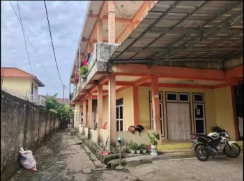 Dijual rumah 2 lantai + kosan 28 kamar diPlaju Lt : 960/m2 Hrg : 2 M