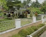 thumbnail-rumah-besar-ada-kolam-renang-2