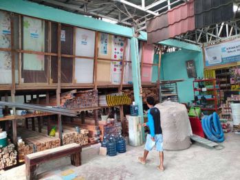Toko Bangunan + Rumah Tinggal Dijual