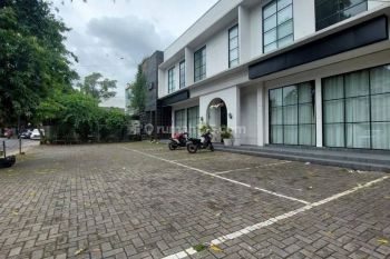 RUKO 3 UNIT 2 LANTAI AREA KEMANG JAKSEL