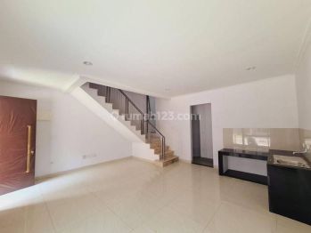 Rumah 3 Lantai Golf Island Uk. 6x12,5 Dapet Ac, Pik