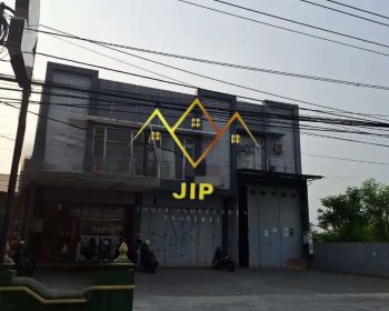 Disewakab ruko 2 lantai cocok untuk usaha