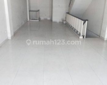 03/03/2023 Rukan Green Lake City termurah hadap dalam