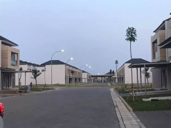 Dijual rumah 10x15 boulevard golf island cluster harmoni