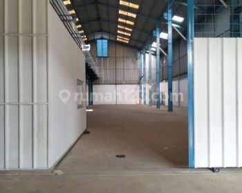 Disewakan Gudang Di Sayap Tki