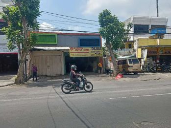 Disewakan Tempat 6x15 M2 , strategis pusat kota