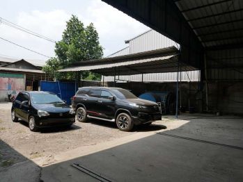 Gudang Siap Pakai, Utara, Lokasi di Kompleks Kavling Dpr Cipondoh