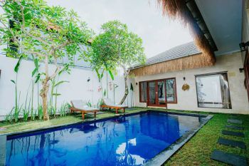 For Rent 3 Bedrooms Minimalist Villa at Kerobokan