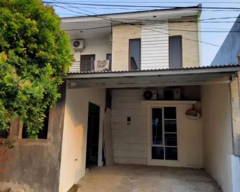 Disewakan rumah 2 lantai 4 kamar di puri gading aman dalam cluster