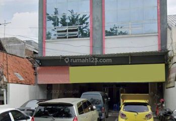 RUKO 3 LANTAI GANDENG PARKIR LUAS LUAS TANAH  27X9M LOKASI TENGAH KOTA SEMARANG