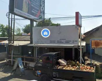 Dikontrakan Kios kosong pinggir jalan