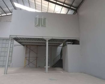 Gudang Cipondoh lt 800 m2, harga sewa 400 juta/ tahun