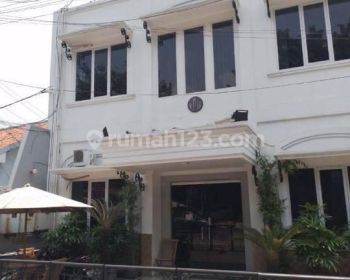 Disewakan Rumah tengah kota jl veteran cocok untuk kantor