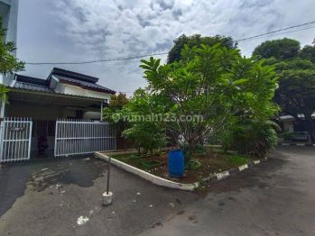Dijual Rumah di Jatiwaringin Hanya 2km Ke Toll Pd.gede