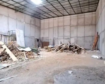 DISEWAKAN/DIKONTRAKKAN TEMPAT USAHA STRATEGIS