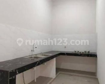 Dijual Rumah Cantik di Kota Baru Parahyangan Bandung