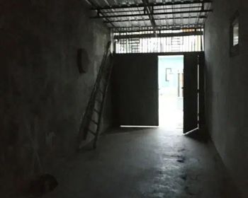 DIJUAL CEPAT RUMAH LUAS PINGGIR JALAN BESAR BULULAWANG MALANG