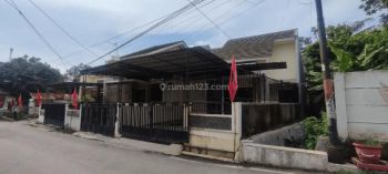 Rumah Strategis Depan Kelurahan Pudak Payug Banyumanik Semarang