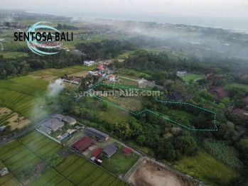Tanah di Pantai Nyanyi Beraban Dekat Pantai
