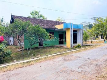 Rumah Siap Huni Bonus Kebun Buah Karanganyar