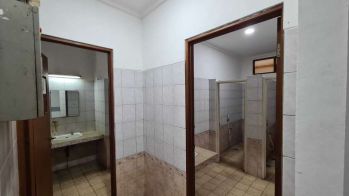 Disewakan Pertahun Gudang Luas di Pancoran