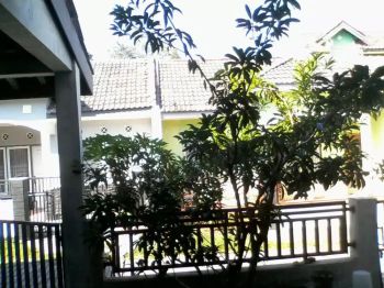Rumah keluarga 1 kilo dari mercubuana jalan wates