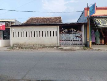 Dijual rumah komersil yang strategis
