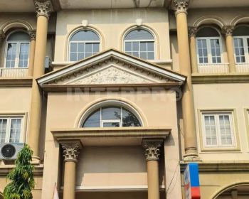 Disewakan Ruko 3 lantai Puri Mansion Lokasi Strategis