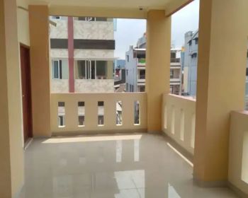 Kost d' Coklat Exclusive - Luas - Strategis - tersedia parkir mobil.