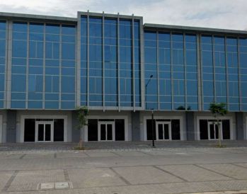 Disewa Ruko Soho Wallstreet PIK2 8x18 - 3 Lantai Rukan Jalan Besar