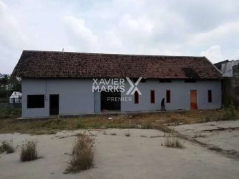 Dijual Gudang Bekas Bengkel Bus Strategis di Pakis, Malang