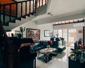 Rumah Dijual Lokasi Strategis 4 menit Jalan Kaki ke Gandaria City