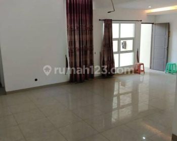 Rumah bagus siap huni di Citra 2 Ext, Jakarta Barat