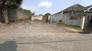 5 Menit Ugm Jogja, 350 Meter Ringroud Utara