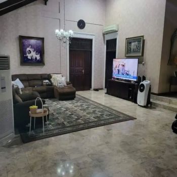 Dijual Tanah Bonus Rumah Mewah di Srengseng Sawah Jakarta Selatan.