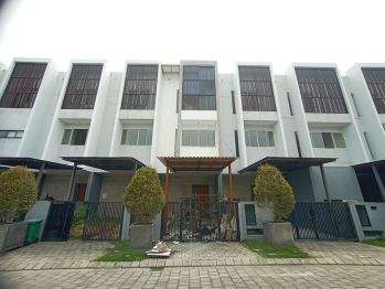 Disewakan Ruko Di Area Perumahan Mewah Surabaya Barat