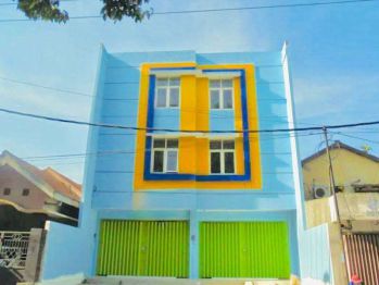 Jual 2 unit Ruko 3 lantai di Letjen Sutoyo, Sidoarjo Lokasi strategis
