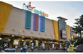 [Turun Harga]Disewakan Stan Pakaian Di Royal Plaza