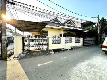 Dijual Rumah di Komplek Sandang Duren Sawit Jakarta Timur