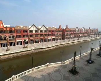 Disewakan rukan la riviera view danau gandeng 3 cocok untuk resto