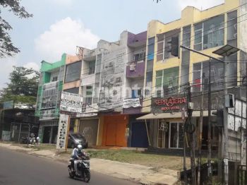 RUKO 3 lantai Strategis dijalan alternatif Cibubur